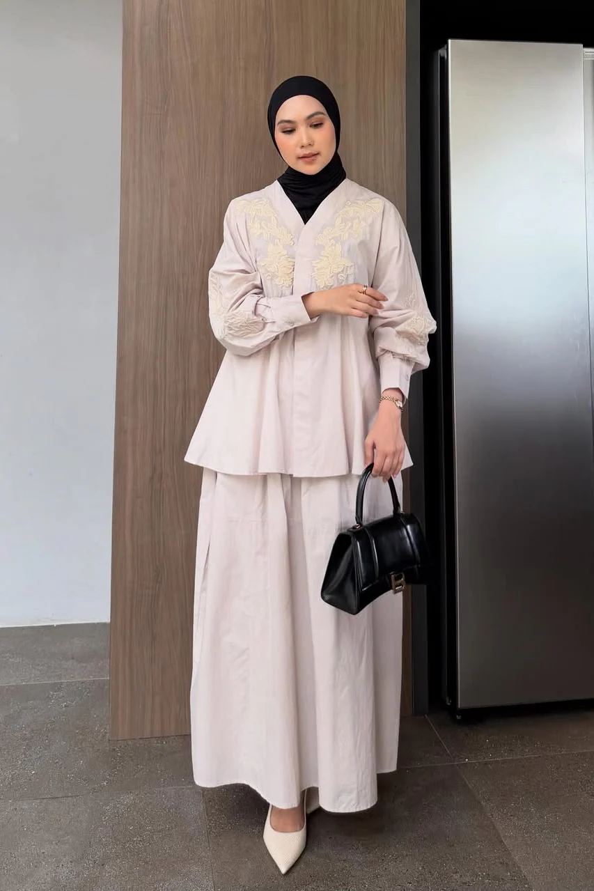 Adiba Set - Atasan Bawahan Stylish Wanita Bermotif - Image 6