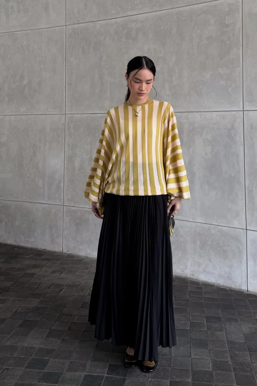 Alone Sweater - Sweater Rajut Wanita Oversized Premium Look And Comfy Wear - Image 3