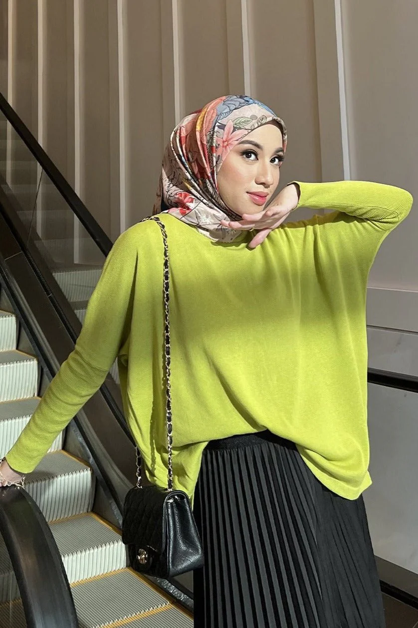Batwing Sweater - Sweater Batwing Wanita Modest Dan Kasual - Image 4