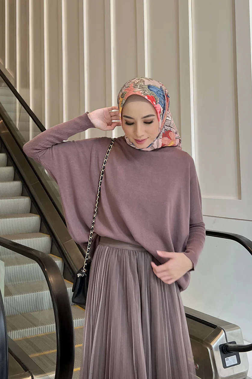 Batwing Sweater - Sweater Batwing Wanita Modest Dan Kasual - Image 9