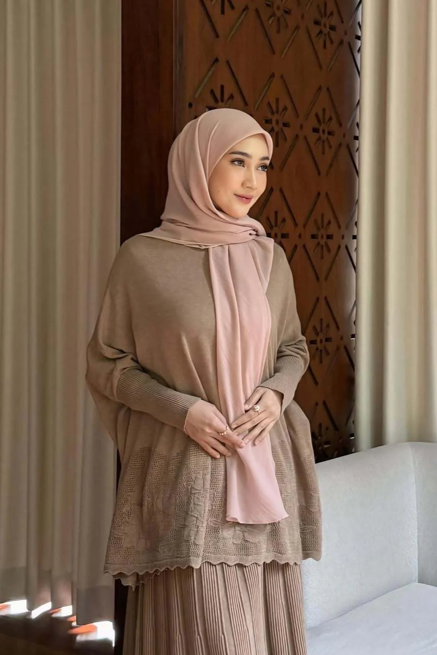 Hijab Square Oval Shawl - Hijab Pashmina Bahan Voal - Image 5