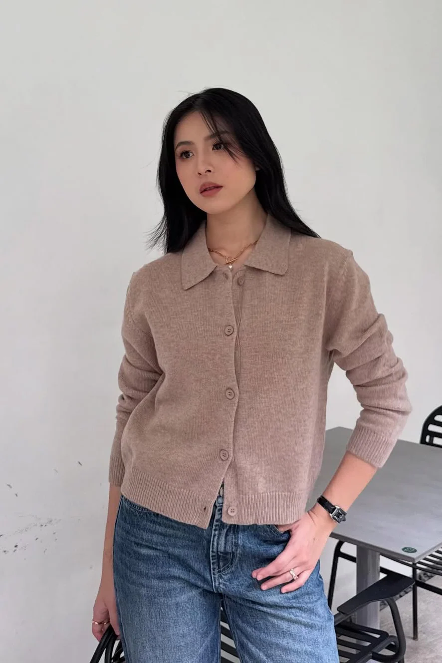 Gape Sweater - Sweater Wanita Berkancing Bahan Cashmere Wool Blend - Image 7