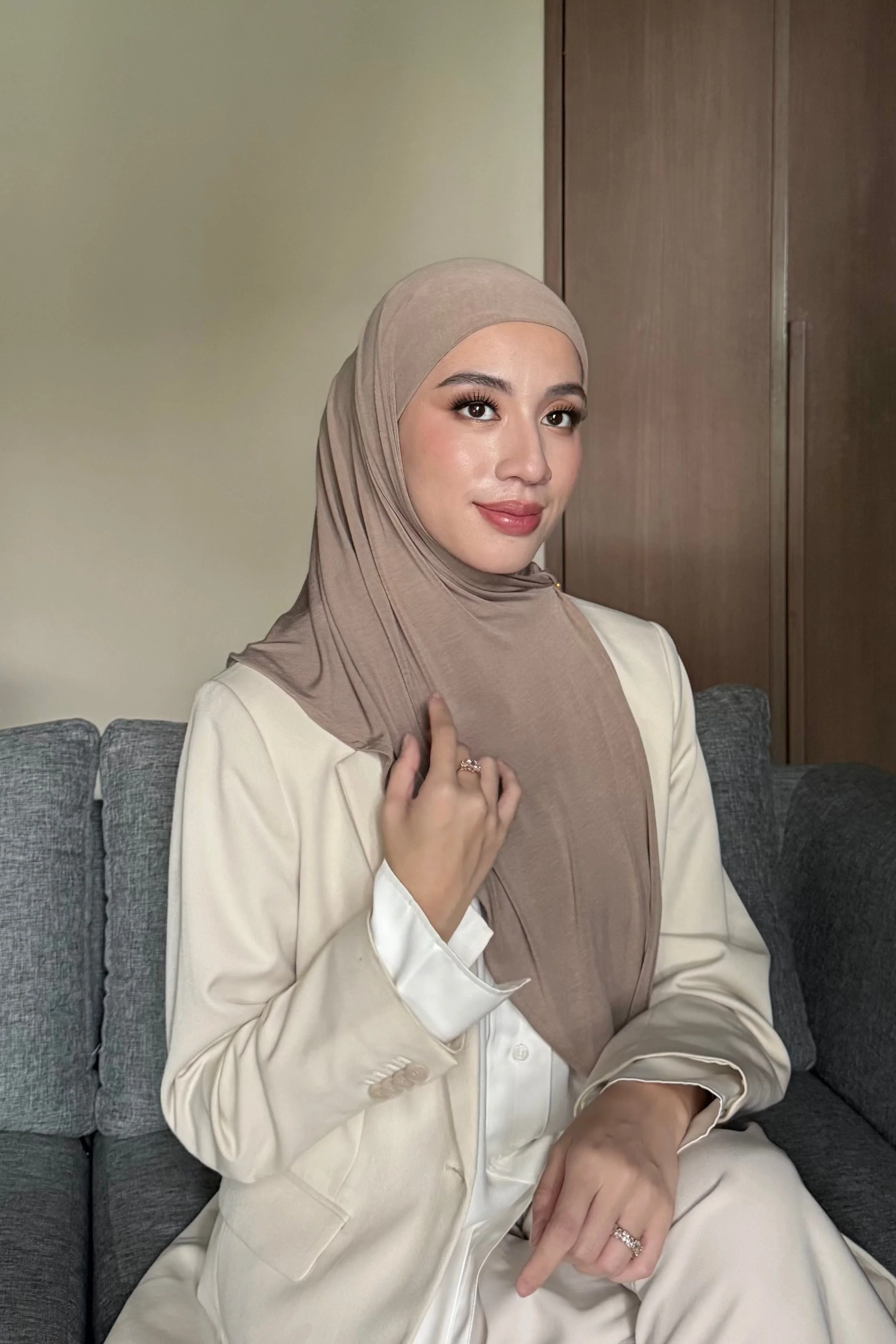 GG Inner Square - Hijab Wanita Segi Empat Bahan Tencel Premium - Image 11