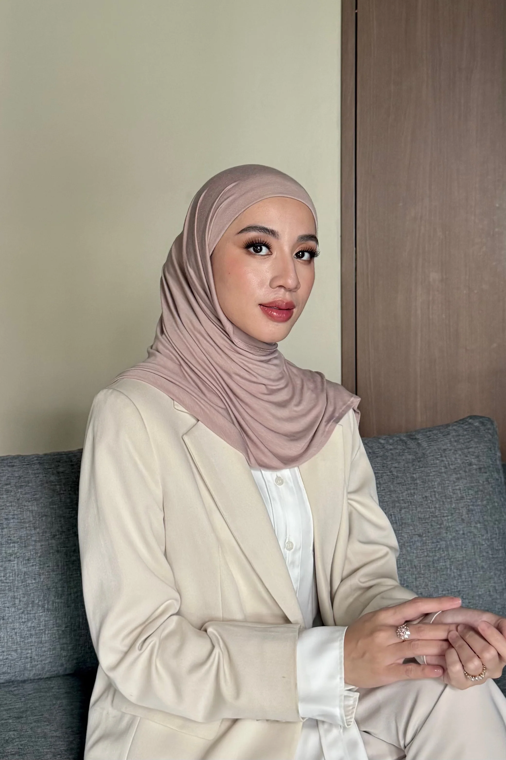 GG Inner Square - Hijab Wanita Segi Empat Bahan Tencel Premium - Image 12