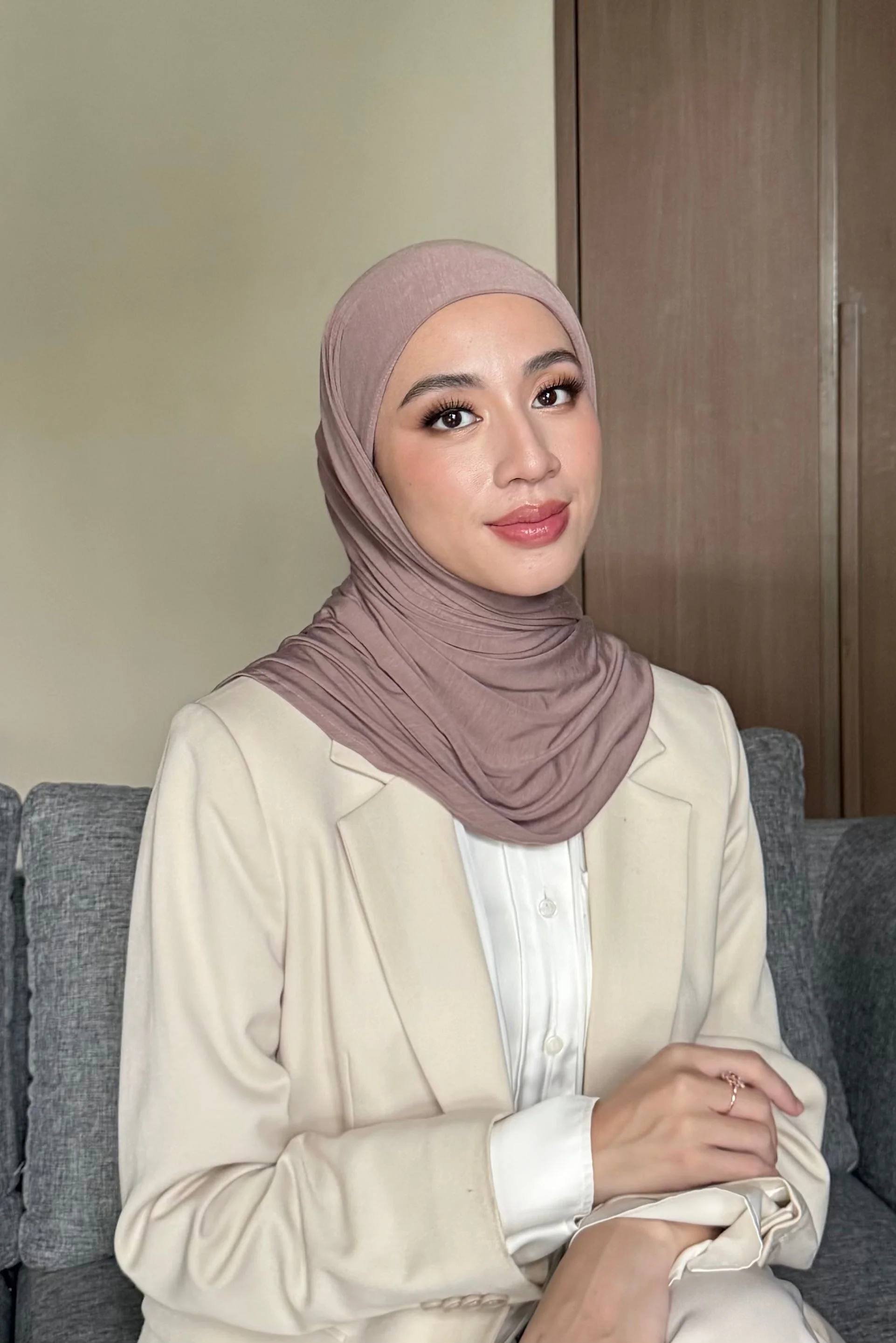 GG Inner Square - Hijab Wanita Segi Empat Bahan Tencel Premium - Image 7