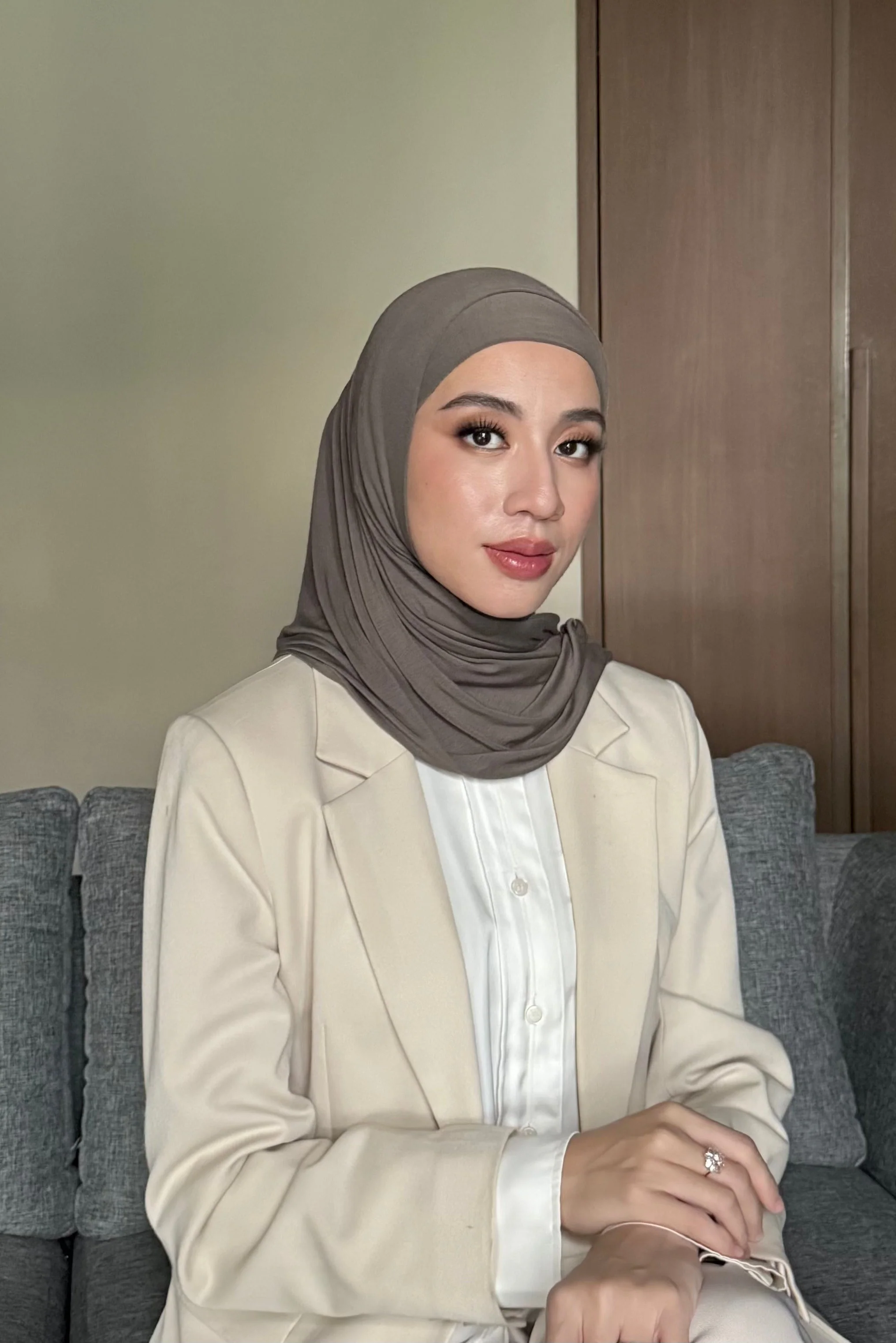 GG Inner Square - Hijab Wanita Segi Empat Bahan Tencel Premium - Image 8