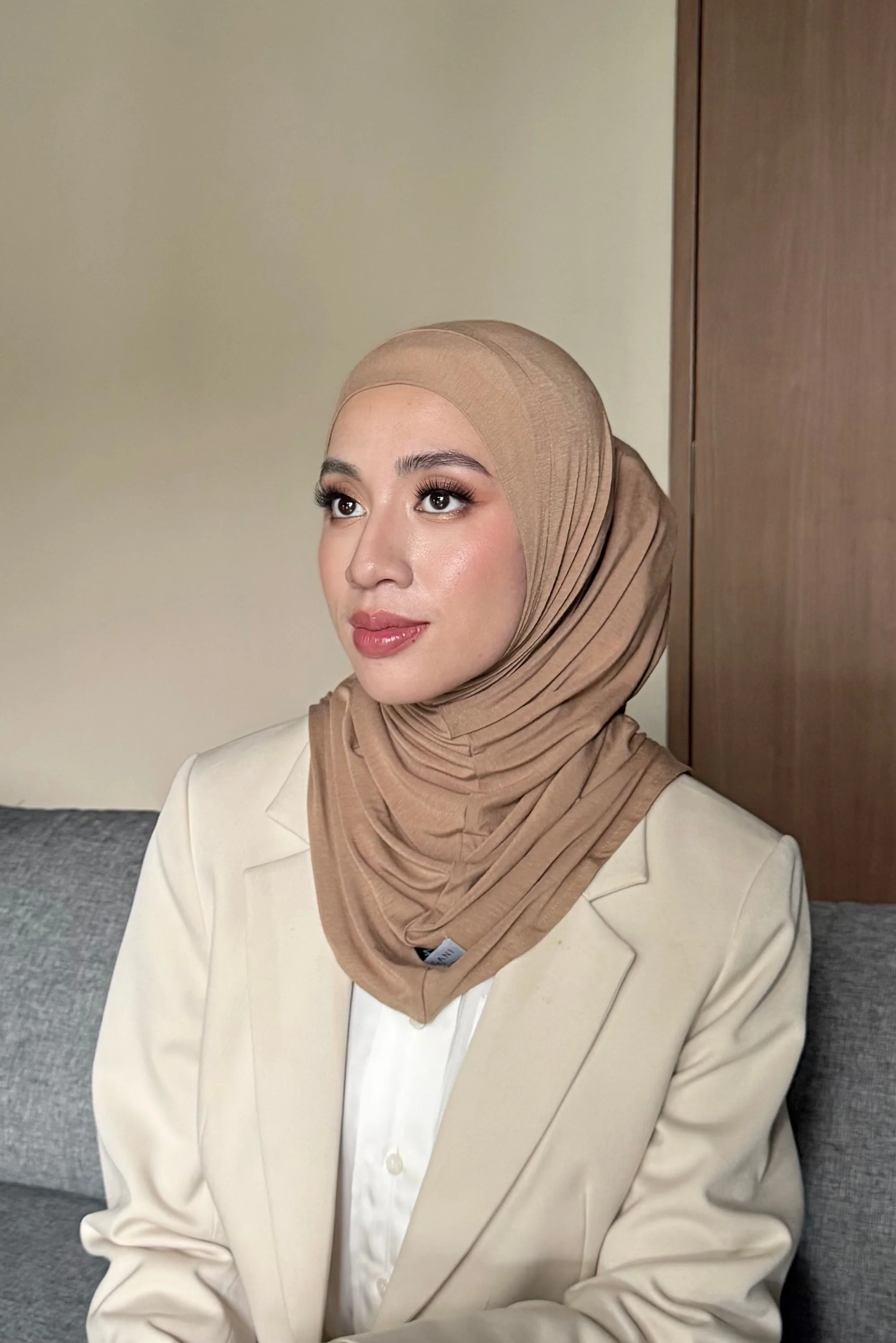 GG Mini Bergo - Hijab Wanita Instant Bahan Tencel Premium - Image 3