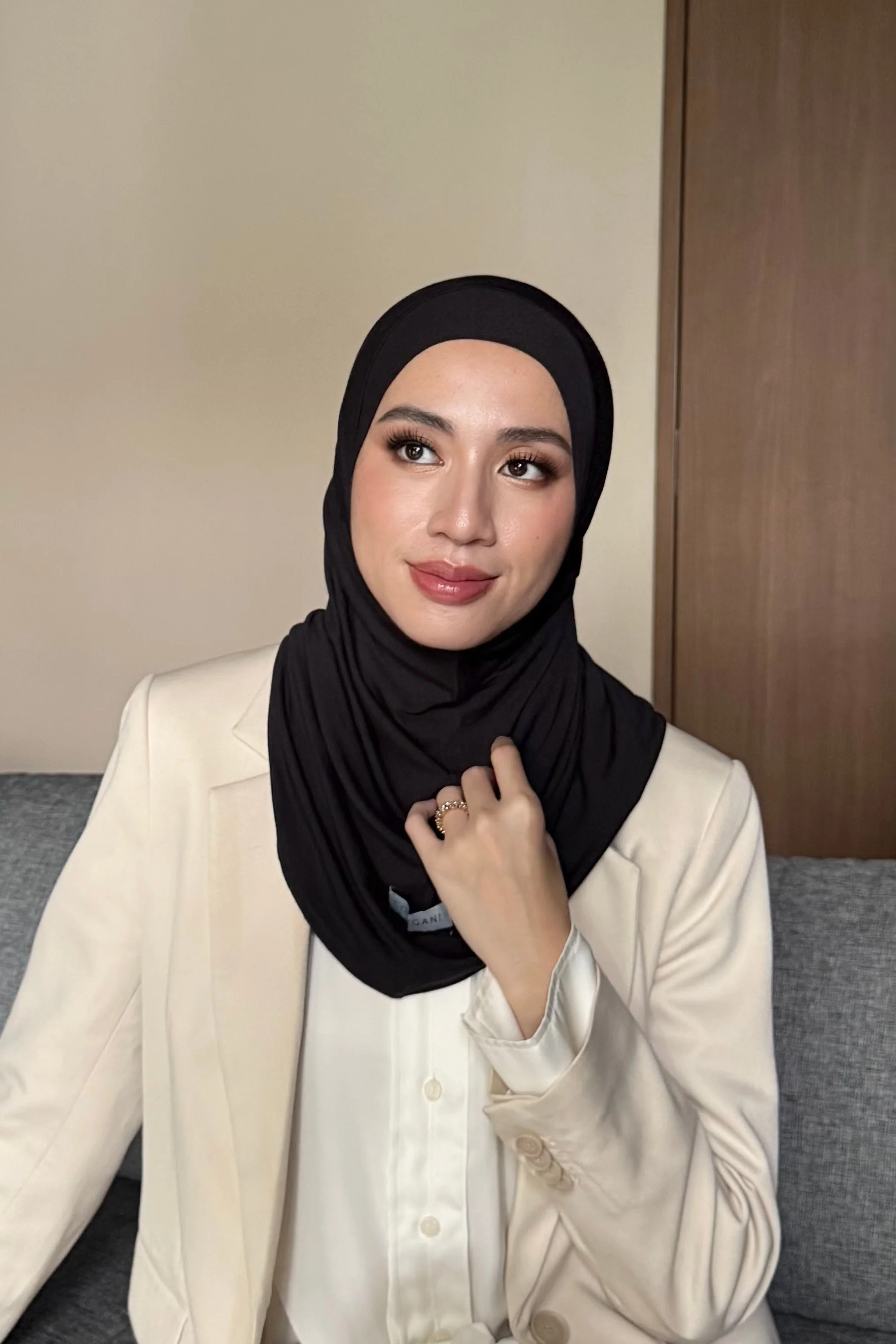 GG Mini Bergo - Hijab Wanita Instant Bahan Tencel Premium - Image 4