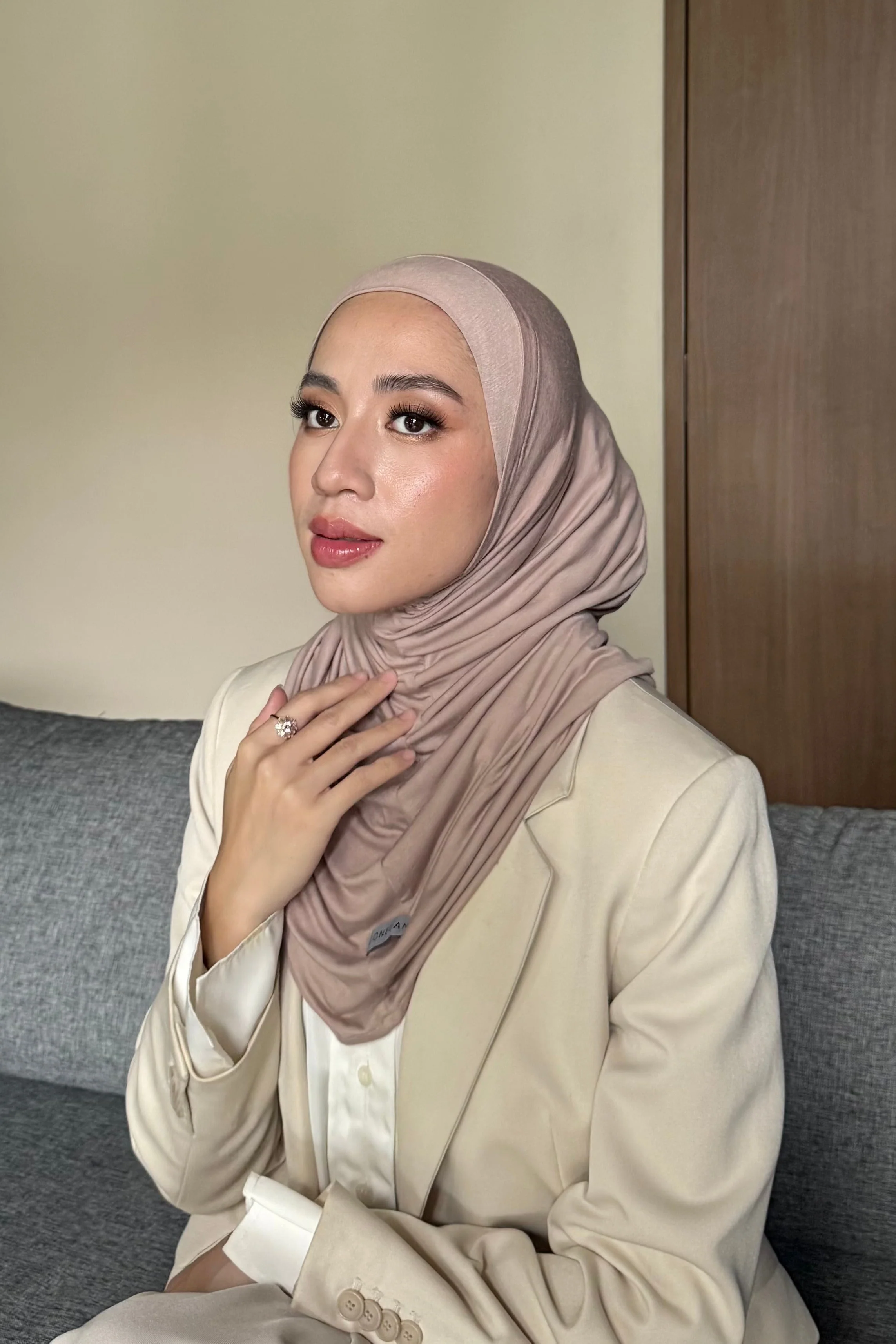 GG Mini Bergo - Hijab Wanita Instant Bahan Tencel Premium - Image 8