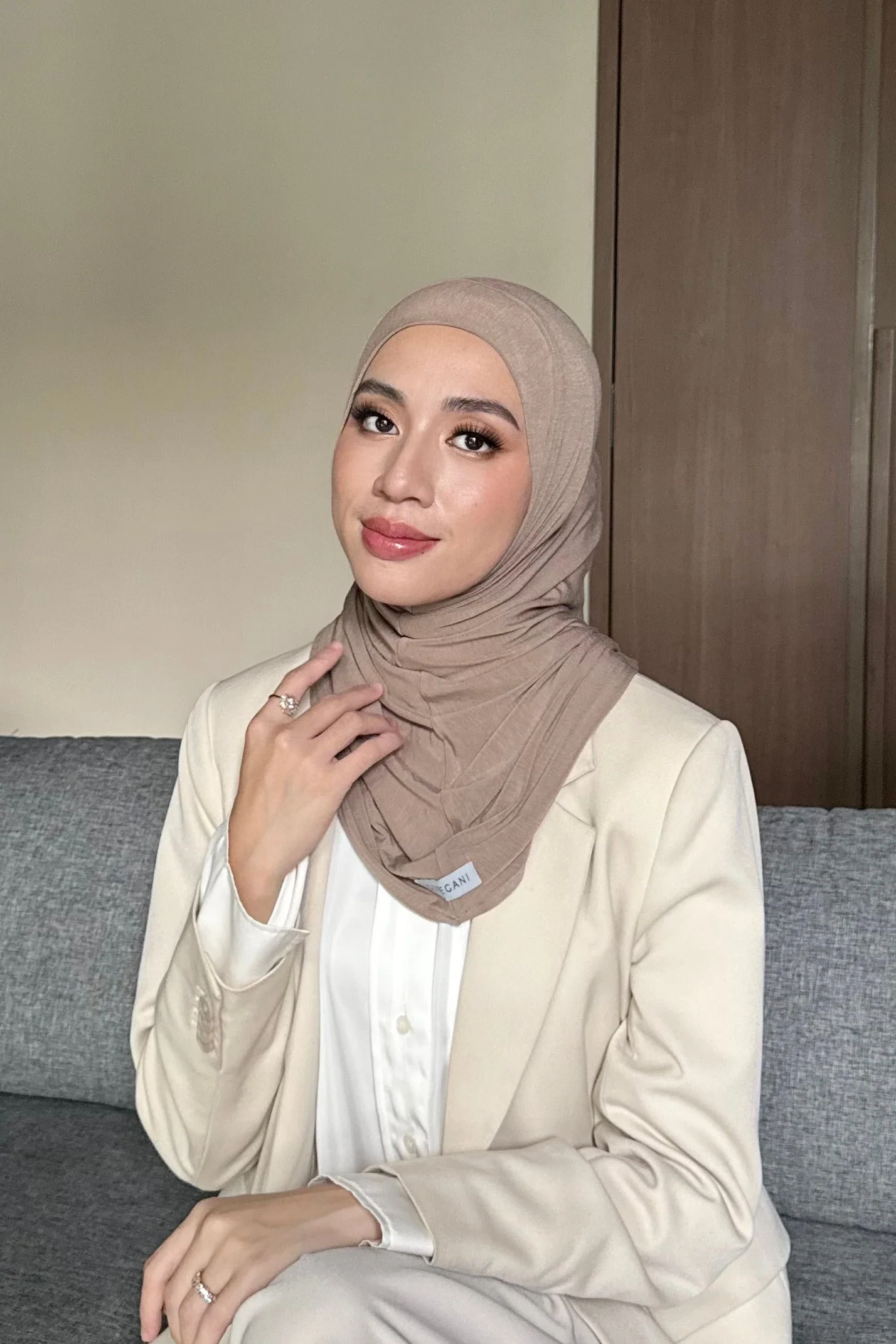 GG Mini Bergo - Hijab Wanita Instant Bahan Tencel Premium - Image 9