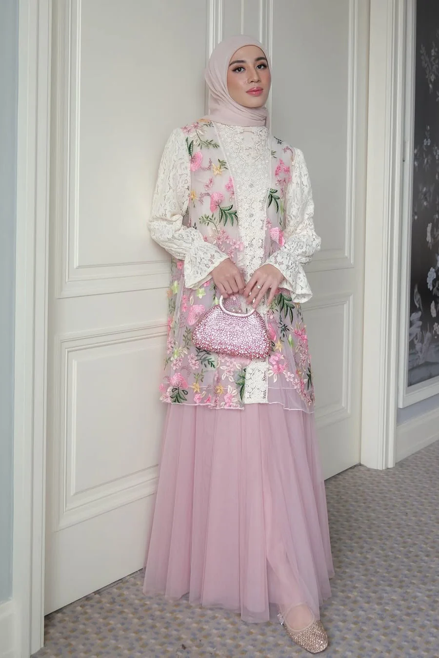 Kartini Kutu Blouse - Blouse Wanita Brokat Tile Elegan - Image 3