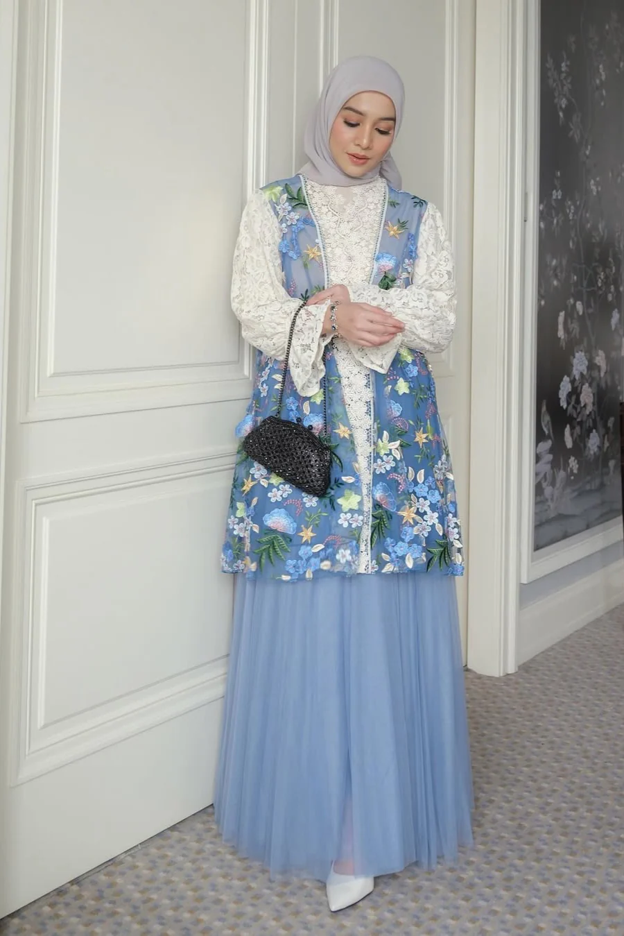 Kartini Kutu Blouse - Blouse Wanita Brokat Tile Elegan - Image 4