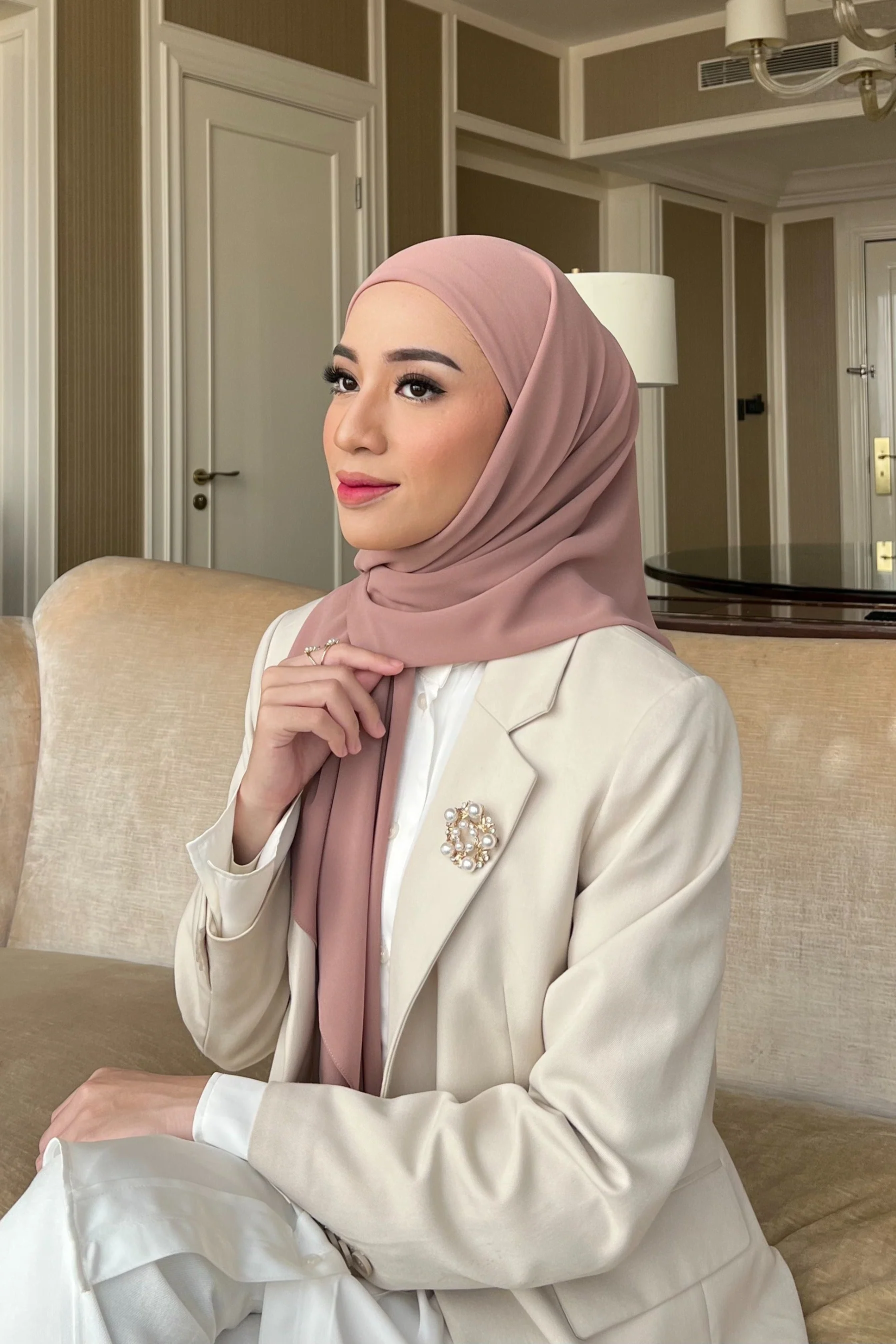Mega Inner Square - Hijab Segi Empat Instan Polos - Image 12