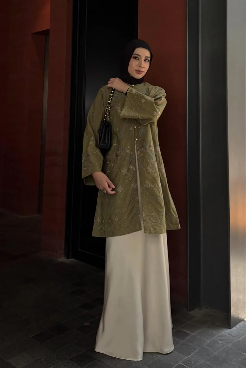 Rayana Tunic Series - Long Tunik Wanita Elegan Dan Mewah Bahan Cotton Spesial Hari Raya - Image 5