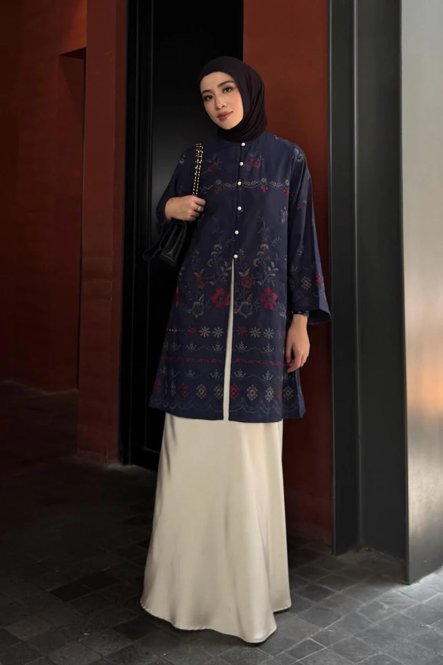 Rayana Tunic Series - Long Tunik Wanita Elegan Dan Mewah Bahan Cotton Spesial Hari Raya - Image 9